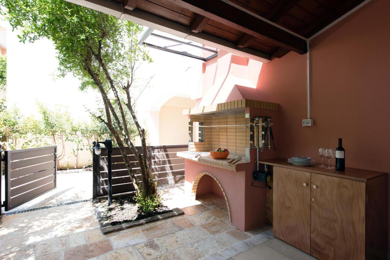 Villa Palmier Pyrgi  Exterior photo
